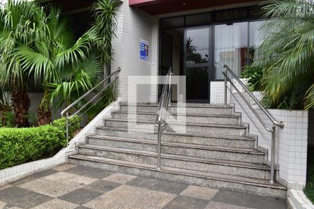 Apartamento para alugar com 102m², 3 quartos e 1 vagaEntrada do prédio