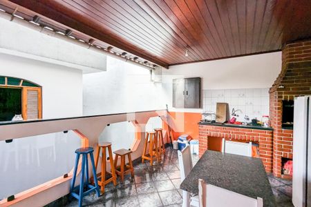 Casa à venda com 228m², 3 quartos e 2 vagasChurrasqueira