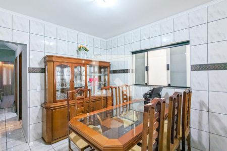Casa à venda com 228m², 3 quartos e 2 vagasCozinha