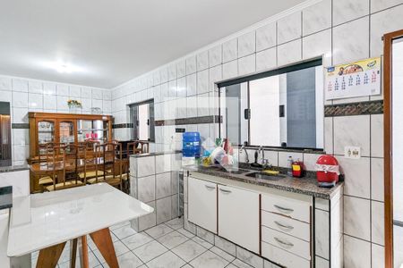 Casa à venda com 228m², 3 quartos e 2 vagasCozinha