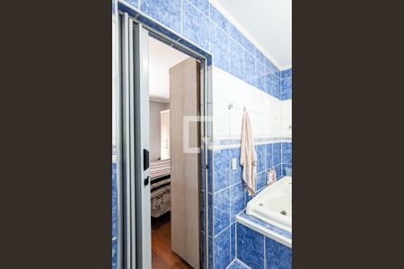 Casa à venda com 228m², 3 quartos e 2 vagasBanheiro da suíte