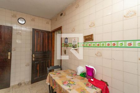 Casa à venda com 172m², 4 quartos e 1 vaga Casa à venda com 172m², 4 quartos e 1 vagaCozinha