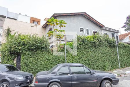 Casa à venda com 172m², 4 quartos e 1 vaga Casa à venda com 172m², 4 quartos e 1 vagaFachada