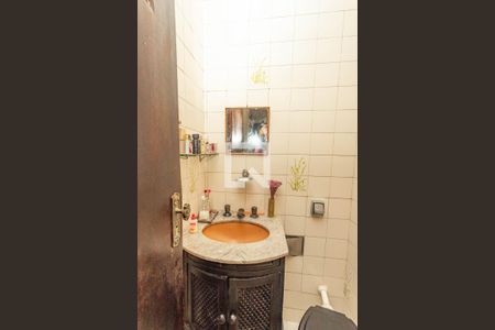 Casa à venda com 172m², 4 quartos e 1 vaga Casa à venda com 172m², 4 quartos e 1 vagaBanheiro de serviço