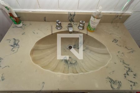 Casa à venda com 172m², 4 quartos e 1 vaga Casa à venda com 172m², 4 quartos e 1 vagaBanheiro