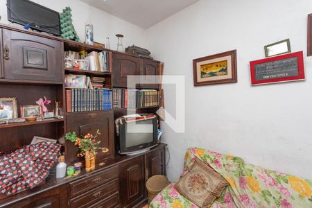 Casa à venda com 172m², 4 quartos e 1 vaga Casa à venda com 172m², 4 quartos e 1 vagaEscritório