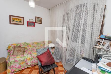 Casa à venda com 172m², 4 quartos e 1 vaga Casa à venda com 172m², 4 quartos e 1 vagaEscritório