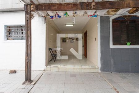 Casa à venda com 172m², 4 quartos e 1 vaga Casa à venda com 172m², 4 quartos e 1 vagaQuintal