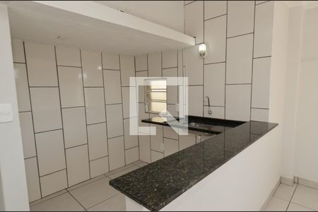 Cozinha de kitnet/studio para alugar com 1 quarto, 30m² em Sagrada Família, Belo Horizonte