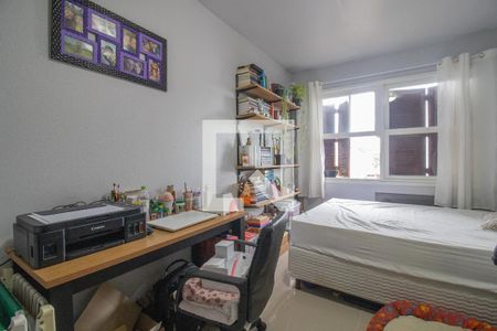 Quarto 2 de apartamento para alugar com 2 quartos, 54m² em Rubem Berta, Porto Alegre