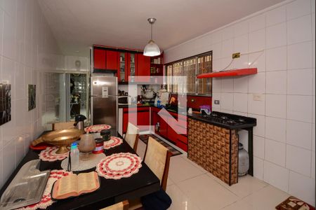Casa à venda com 190m², 3 quartos e 2 vagasCozinha