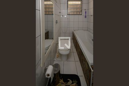 Casa à venda com 190m², 3 quartos e 2 vagasBanheiro