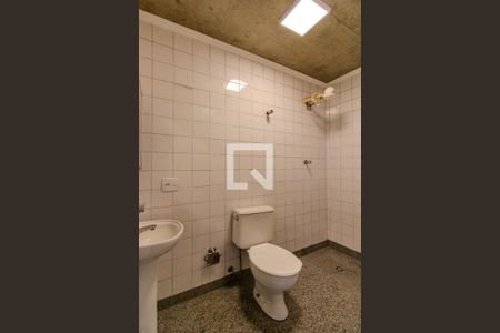 Apartamento à venda com 300m², 3 quartos e 4 vagas Apartamento à venda com 300m², 3 quartos e 4 vagasBanheiro