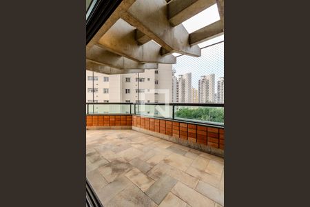 Apartamento à venda com 300m², 3 quartos e 4 vagas Apartamento à venda com 300m², 3 quartos e 4 vagasVaranda Sala