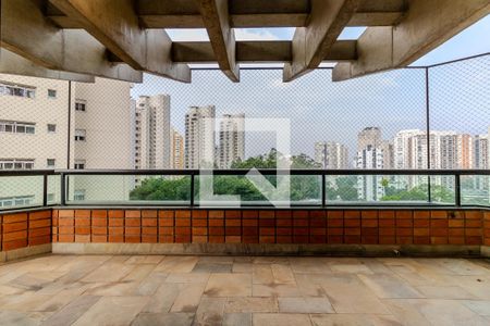 Apartamento à venda com 300m², 3 quartos e 4 vagas Apartamento à venda com 300m², 3 quartos e 4 vagasVaranda Sala