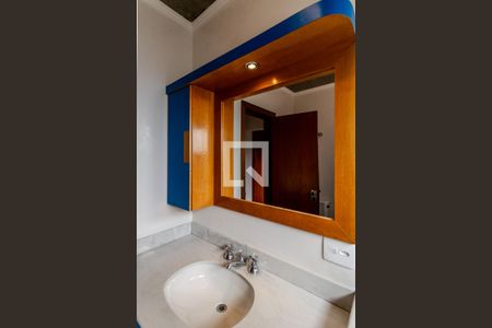 Apartamento à venda com 300m², 3 quartos e 4 vagas Apartamento à venda com 300m², 3 quartos e 4 vagasBanheiro Quarto