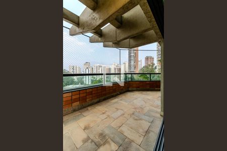 Apartamento à venda com 300m², 3 quartos e 4 vagas Apartamento à venda com 300m², 3 quartos e 4 vagasVaranda Sala