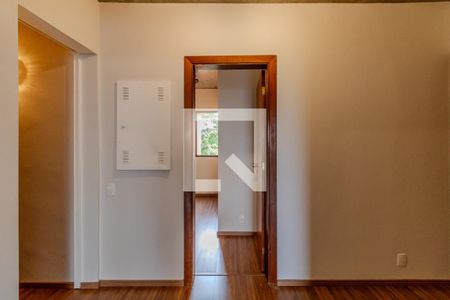 Apartamento à venda com 300m², 3 quartos e 4 vagas Apartamento à venda com 300m², 3 quartos e 4 vagasHall Quartos