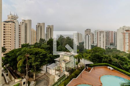 Apartamento à venda com 300m², 3 quartos e 4 vagas Apartamento à venda com 300m², 3 quartos e 4 vagasVaranda Quarto