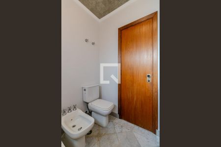 Apartamento à venda com 300m², 3 quartos e 4 vagas Apartamento à venda com 300m², 3 quartos e 4 vagasBanheiro Quarto