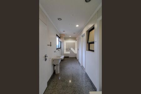 Apartamento à venda com 300m², 3 quartos e 4 vagas Apartamento à venda com 300m², 3 quartos e 4 vagasLavanderia