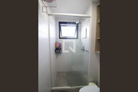 Banheiro da Suíte de apartamento à venda com 2 quartos, 58m² em Jardim do Salso, Porto Alegre