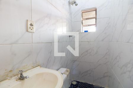 Banheiro de casa para alugar com 1 quarto, 40m² em Santa Maria, Osasco