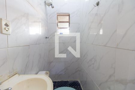 Banheiro de casa para alugar com 1 quarto, 40m² em Santa Maria, Osasco
