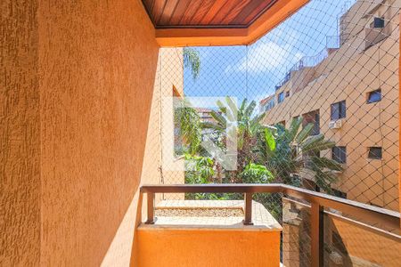 Casa de condomínio para alugar com 154m², 4 quartos e 2 vagasVaranda