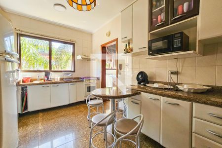 Casa de condomínio para alugar com 154m², 4 quartos e 2 vagasCozinha