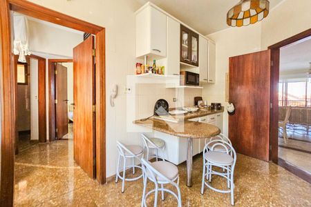 Casa de condomínio para alugar com 154m², 4 quartos e 2 vagasCozinha