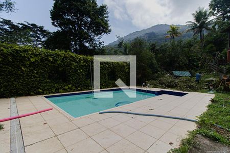 Casa à venda com 300m², 5 quartos e 5 vagasPiscina