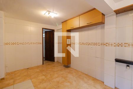 Casa à venda com 300m², 5 quartos e 5 vagasCozinha