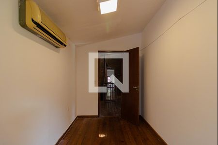 Casa à venda com 300m², 5 quartos e 5 vagasQuarto 2