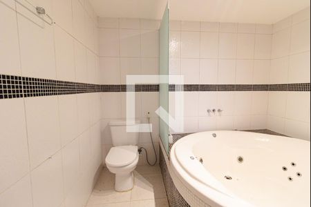 Casa à venda com 300m², 5 quartos e 5 vagasBanheiro Quarto 4