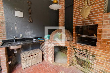 Casa à venda com 300m², 5 quartos e 5 vagasChurrasqueira