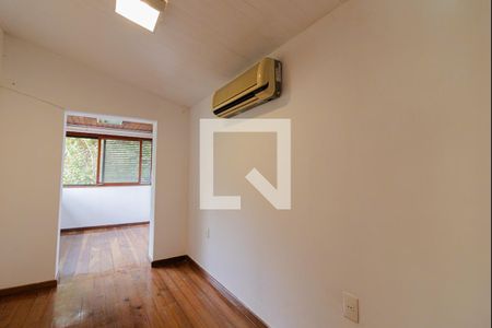 Casa à venda com 300m², 5 quartos e 5 vagasQuarto 2