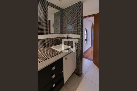 Casa à venda com 300m², 5 quartos e 5 vagasBanheiro Quarto 4