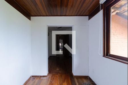 Casa à venda com 300m², 5 quartos e 5 vagasQuarto 2