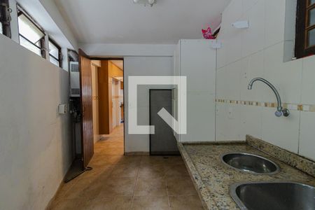 Casa à venda com 300m², 5 quartos e 5 vagasÁrea de Serviço