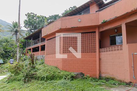Casa à venda com 300m², 5 quartos e 5 vagasFachada