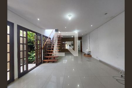 Sala de casa para alugar com 3 quartos, 140m² em Interlagos, São Paulo
