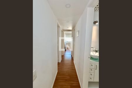 Corredor  de apartamento à venda com 3 quartos, 101m² em Lagoa, Rio de Janeiro