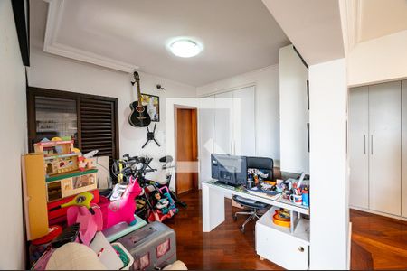 Apartamento à venda com 140m², 2 quartos e 3 vagas Apartamento à venda com 140m², 2 quartos e 3 vagasEscritório