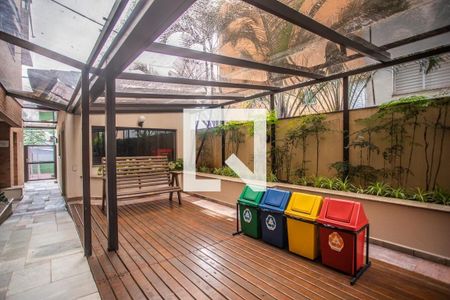 Apartamento à venda com 140m², 2 quartos e 3 vagas Apartamento à venda com 140m², 2 quartos e 3 vagasÁrea Comum