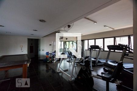 Apartamento à venda com 140m², 2 quartos e 3 vagas Apartamento à venda com 140m², 2 quartos e 3 vagasAcademia