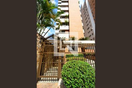 Apartamento à venda com 140m², 2 quartos e 3 vagas Apartamento à venda com 140m², 2 quartos e 3 vagasFachada