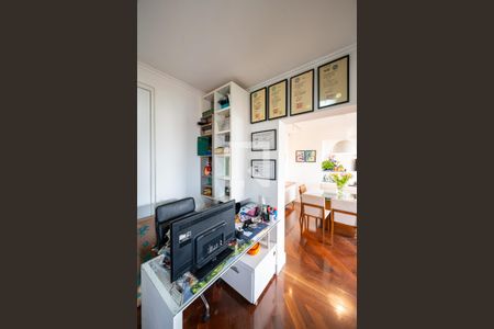 Apartamento à venda com 140m², 2 quartos e 3 vagas Apartamento à venda com 140m², 2 quartos e 3 vagasEscritório
