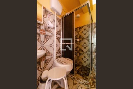 Banheiro de apartamento à venda com 1 quarto, 41m² em Centro Histórico, Porto Alegre