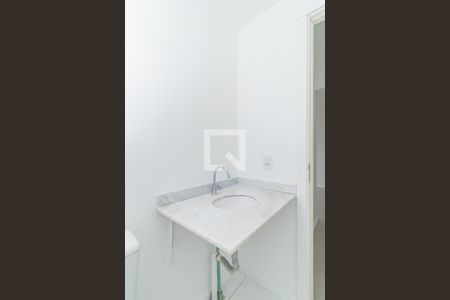 Banheiro de apartamento à venda com 2 quartos, 60m² em Vila São José, Porto Alegre